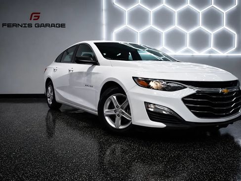 Used 2024 Chevrolet Malibu LS FWD image 1