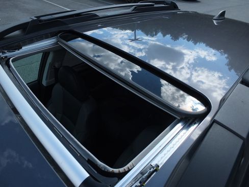 Used 2023 Subaru Outback Onyx Edition image 9