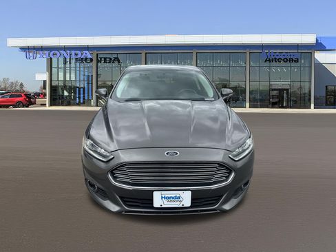 Used 2014 Ford Fusion SE w/ Equipment Group 202A FWD image 7