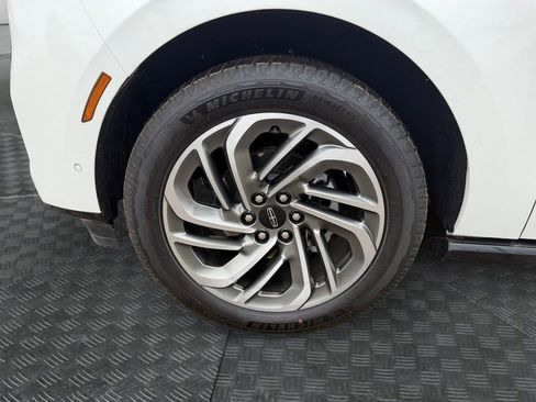 Used 2025 Lincoln Navigator L Reserve AWD/4WD image 14