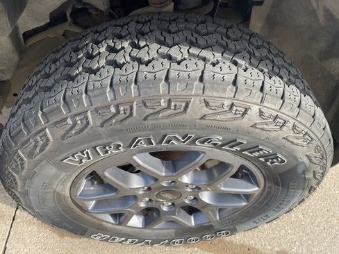 Used 2024 Ford Ranger XLT w/ FX4 Off-Road Package image 10