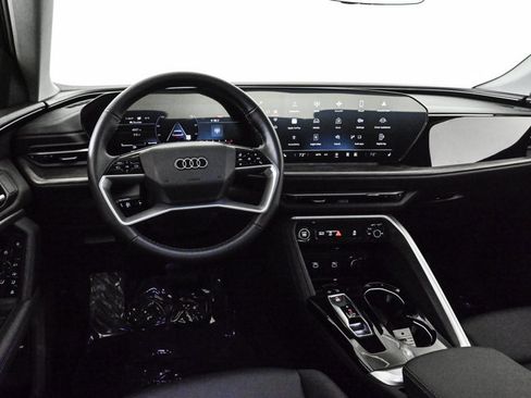 Certified 2025 Audi Q5 Premium w/ Convenience Package AWD/4WD image 19