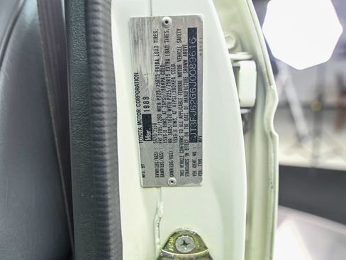 Used 1988 Toyota Land Cruiser AWD/4WD image 22