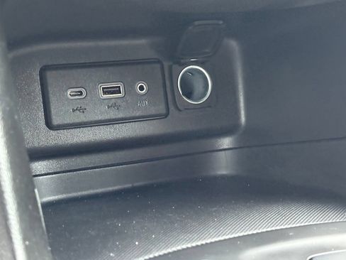 Used 2024 Chevrolet Equinox LT w/ Driver Convenience Package AWD/4WD image 24