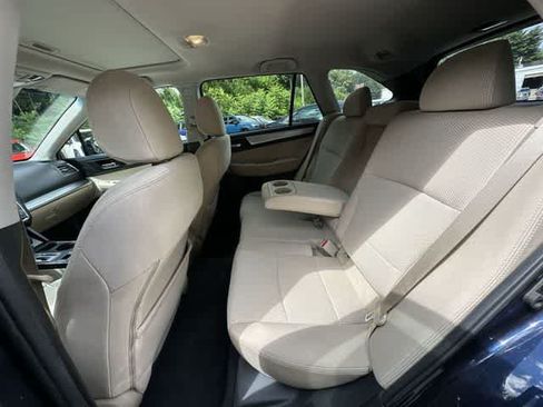 Used 2018 Subaru Outback 2.5i Premium AWD/4WD image 17