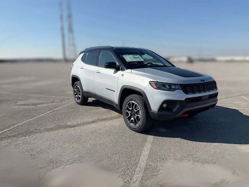 New 2026 Jeep Compass Trailhawk image 16