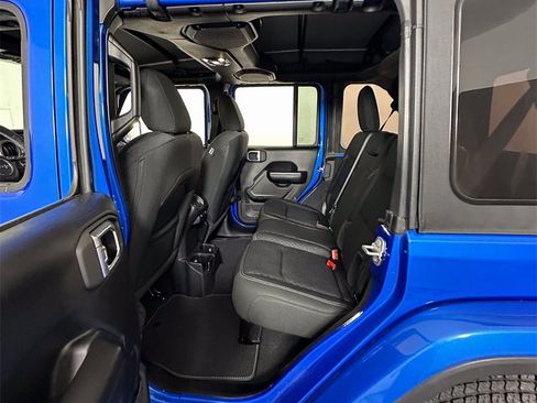 Used 2021 Jeep Wrangler Unlimited Sport image 8