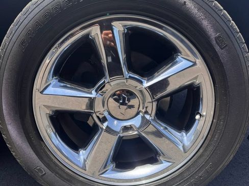 Used 2012 Chevrolet Avalanche LTZ AWD/4WD image 18