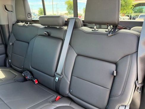 Used 2021 Chevrolet Silverado 1500 LTZ w/ LTZ Convenience Package II RWD image 18