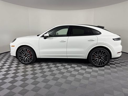 Certified 2026 Porsche Cayenne S AWD/4WD image 2