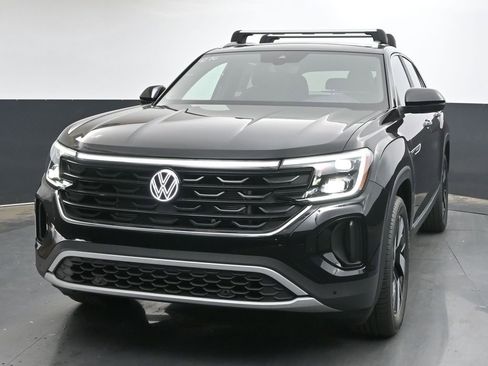 New 2026 Volkswagen Atlas Cross Sport SEL AWD/4WD image 2