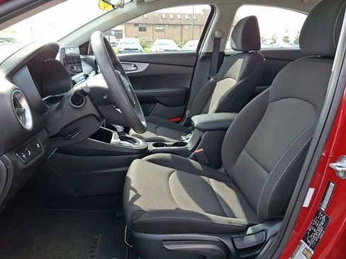 Used 2023 Kia Forte LXS w/ LXS Technology Package FWD image 13