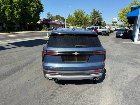 Used 2025 Chevrolet Traverse LT AWD/4WD image 7
