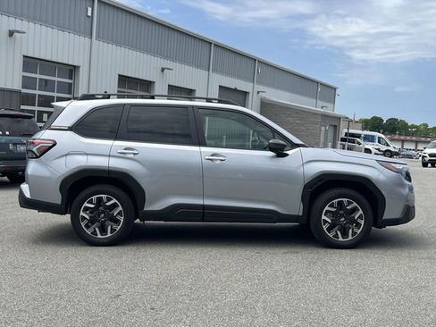 Certified 2025 Subaru Forester Premium AWD/4WD image 29