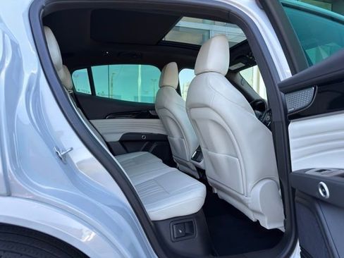 Used 2023 Maserati Grecale Modena AWD/4WD image 8