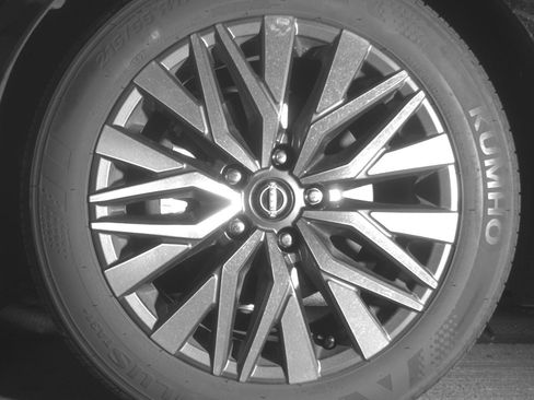 Used 2025 Nissan Altima 2.5 SV FWD image 12