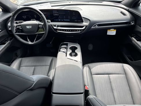 Certified 2026 Cadillac Lyriq Sport AWD/4WD image 28