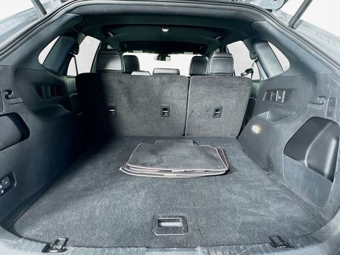 Used 2024 Ford Edge ST-Line image 24