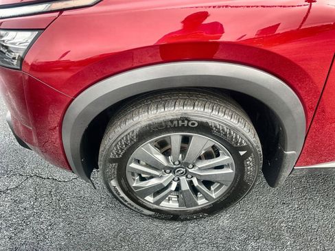 Used 2024 Nissan Pathfinder SV w/ Cargo Package image 16