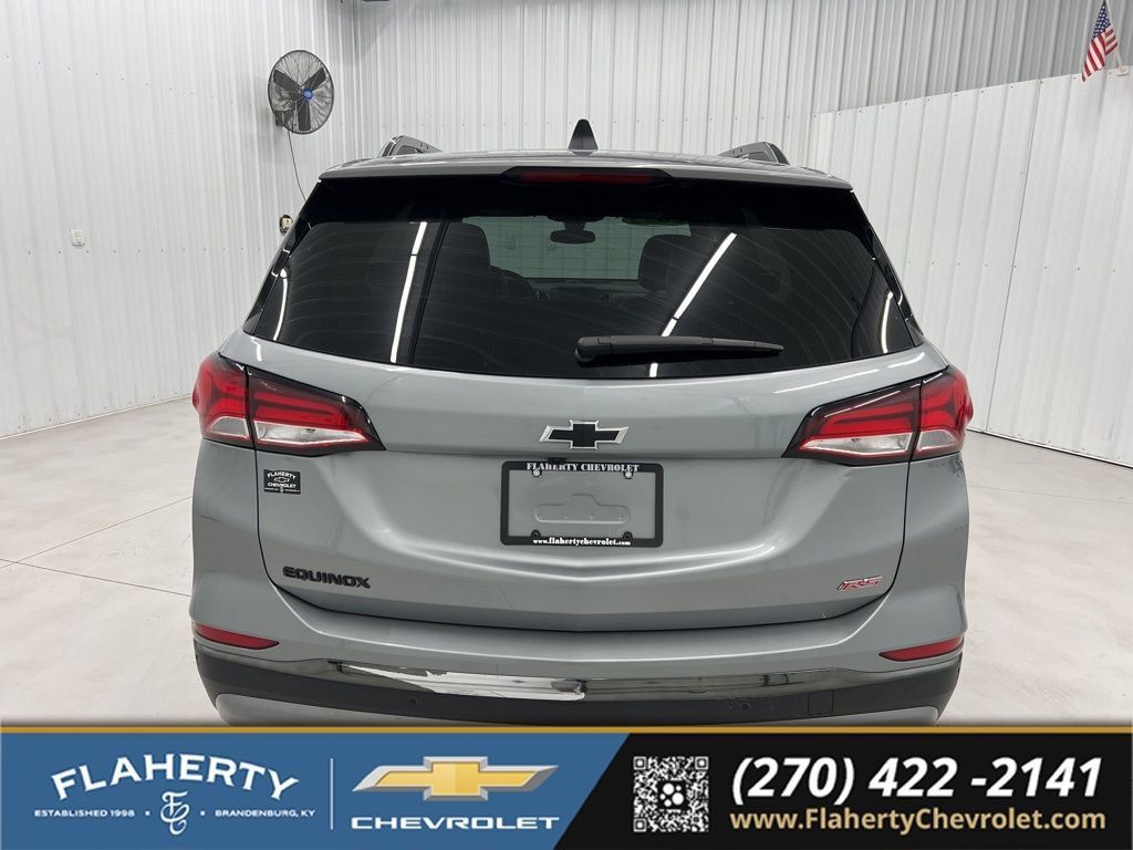 Used 2023 Chevrolet Equinox RS w/ LPO, Floor Liner Package FWD image 4