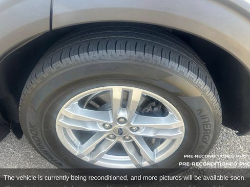 Used 2020 Ford Explorer XLT RWD image 8