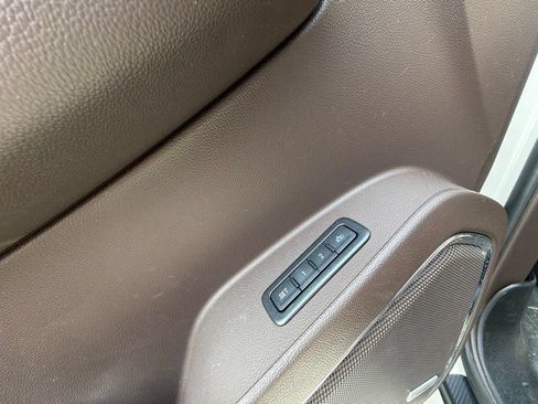 Used 2015 GMC Yukon Denali w/ Touring Package AWD/4WD image 12