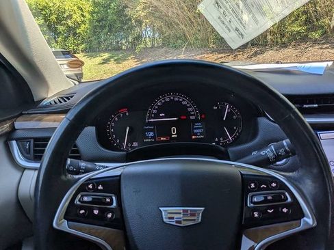 Used 2019 Cadillac XTS Luxury FWD image 28