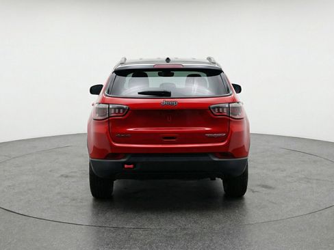 Used 2025 Jeep Compass Trailhawk image 7