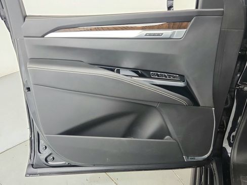 Certified 2025 Cadillac Escalade Sport Platinum w/ LPO, Floor Liner Package AWD/4WD image 16