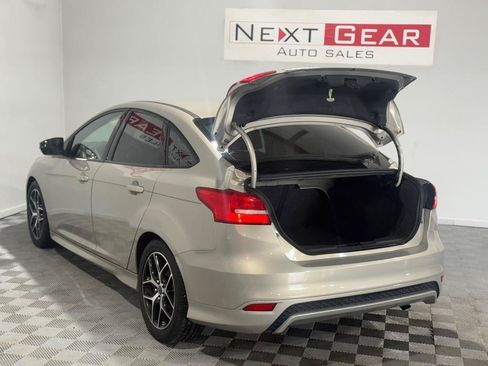 Used 2015 Ford Focus SE w/ SE Sport Package FWD image 37