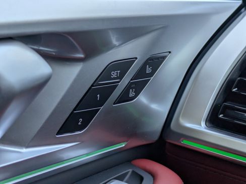 Used 2024 BMW XM image 26