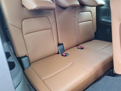 New 2026 Nissan Pathfinder Platinum image 10