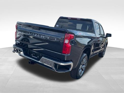 Used 2024 Chevrolet Silverado 1500 LT AWD/4WD image 5