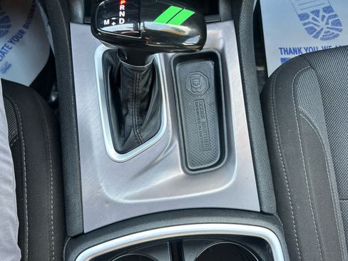 Used 2022 Dodge Charger SXT RWD image 19
