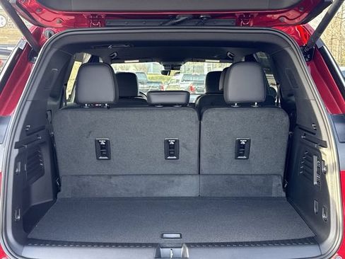 New 2026 GMC Acadia Denali w/ Super Cruise Package FWD image 13