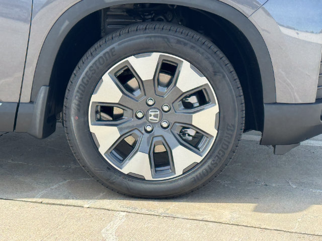 New 2026 Honda Pilot Touring image 4