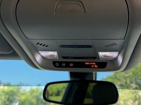 Used 2020 Chevrolet Blazer LT FWD image 24
