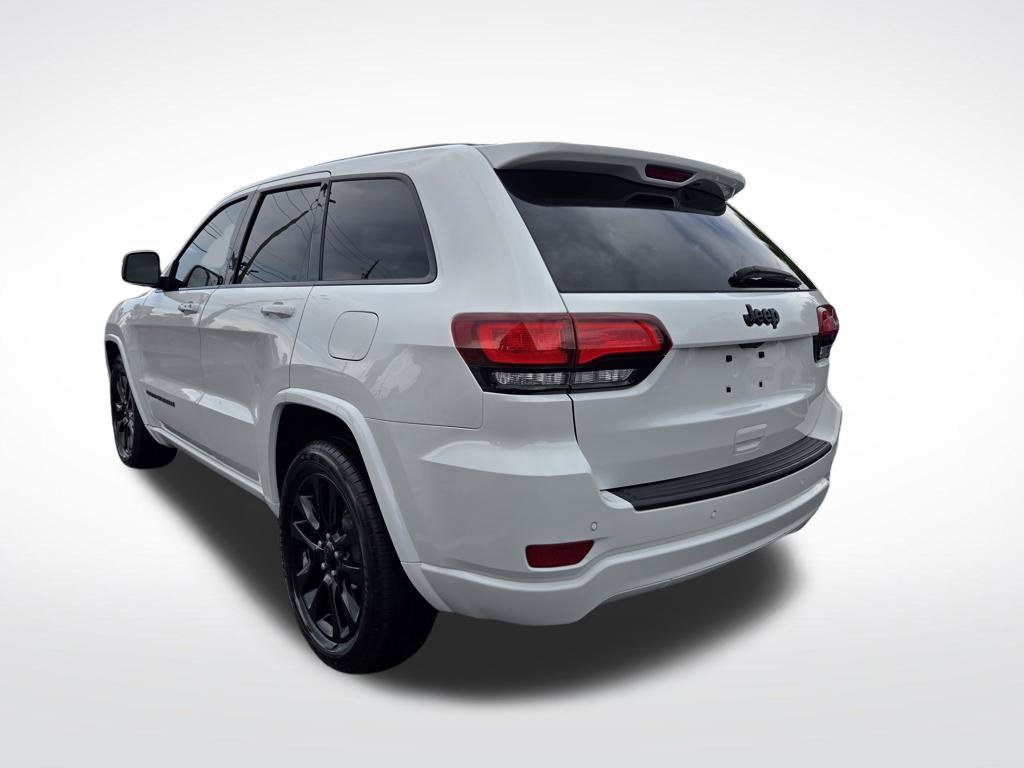 Used 2019 Jeep Grand Cherokee Altitude RWD image 5