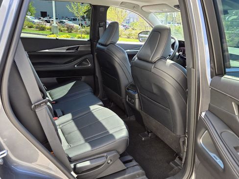 Certified 2023 INFINITI QX60 Luxe w/ Vision Package AWD/4WD image 19