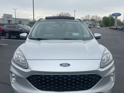 Used 2020 Ford Escape Titanium w/ Titanium Premium Package 2.0 AWD/4WD image 2