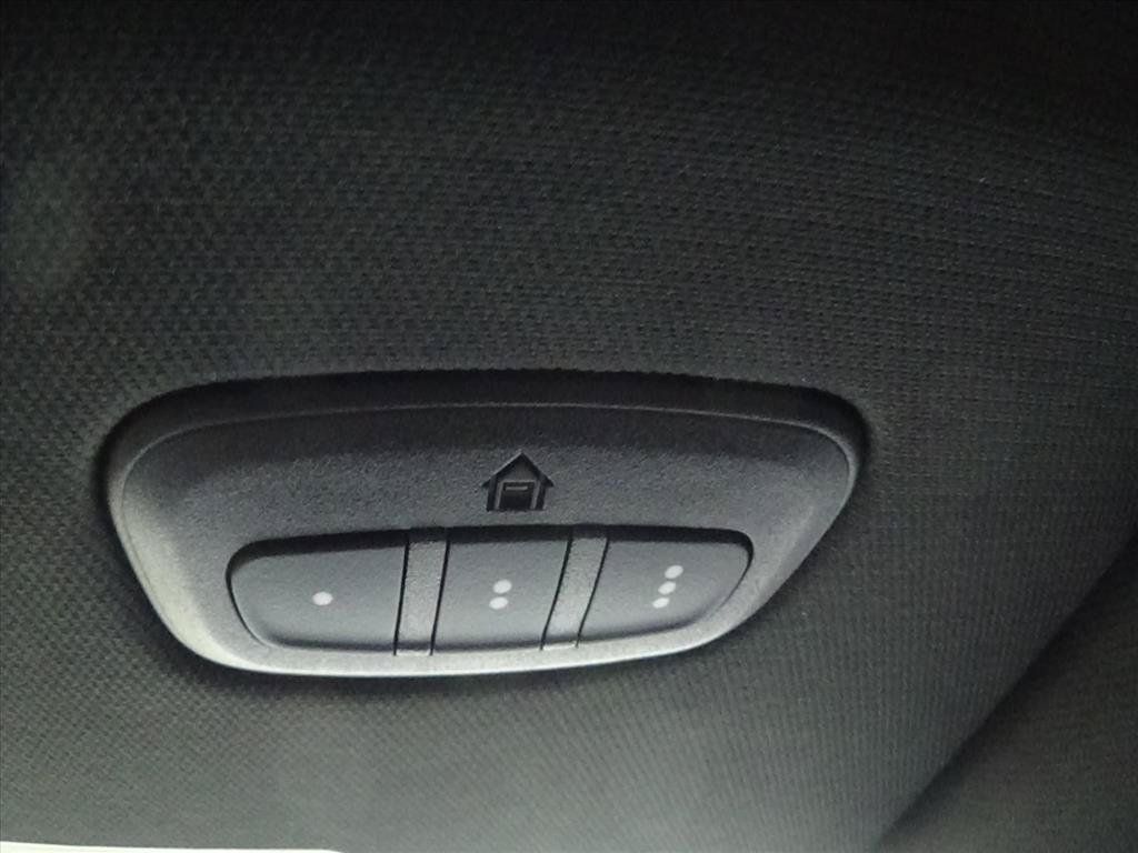 Used 2025 RAM 1500 Laramie AWD/4WD image 28