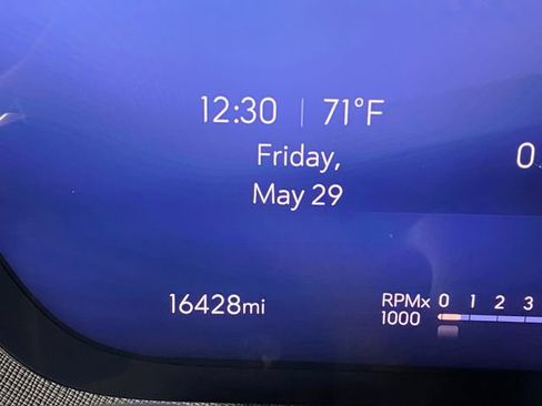 Certified 2025 Buick Enclave Sport Touring AWD/4WD image 19