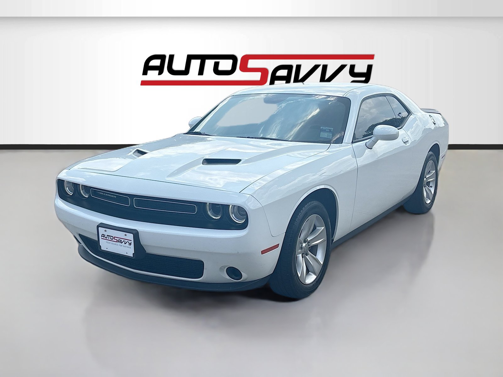 Used 2023 Dodge Challenger SXT RWD image 3