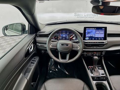 Used 2024 Jeep Compass Trailhawk image 20