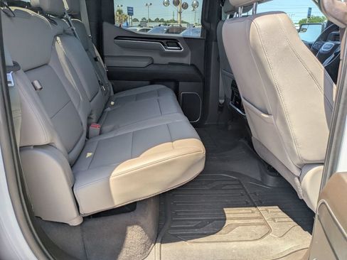 Used 2023 GMC Sierra 1500 SLT w/ SLT Premium Package AWD/4WD image 27