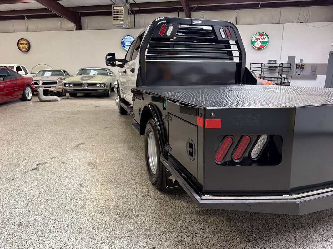 Used 2019 Ford F350 XL w/ Power Equipment Group AWD/4WD image 15