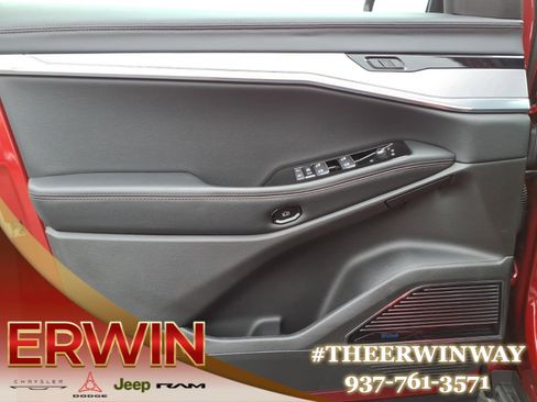 Used 2024 Jeep Wagoneer Launch Edition image 10