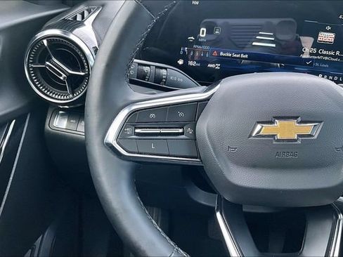 Used 2025 Chevrolet Equinox LT w/ Convenience Package II AWD/4WD image 11