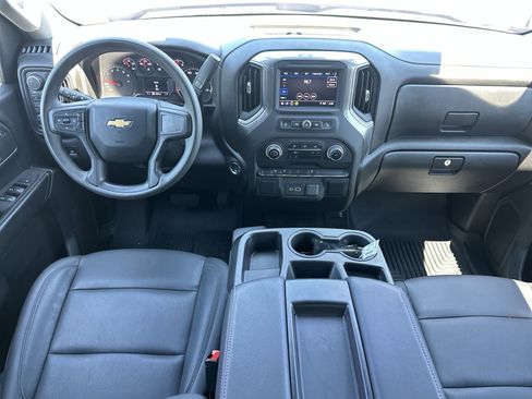 Used 2025 Chevrolet Silverado 1500 W/T w/ Trailering Package AWD/4WD image 18