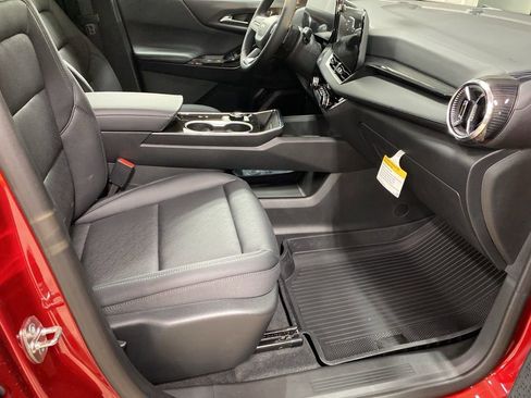 New 2026 Chevrolet Equinox LT w/ Convenience Package II image 18